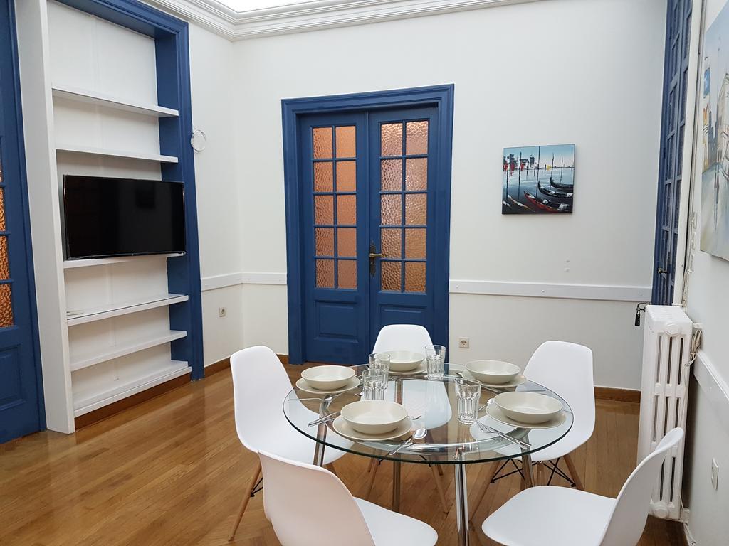 Errathens Aegean Apartment - Athens Center, 5 BD, 2 BATH Exterior foto